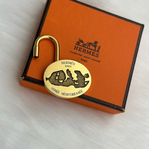 Hermes Accessories - 🔥HOST PICK🔥 Hermes Lock 🎉🎊🎉🎊🎉